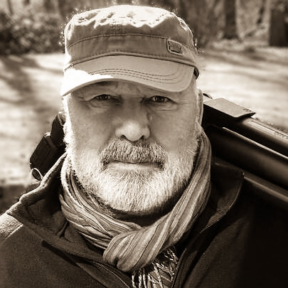 mic-sepia-warm-20220430-01